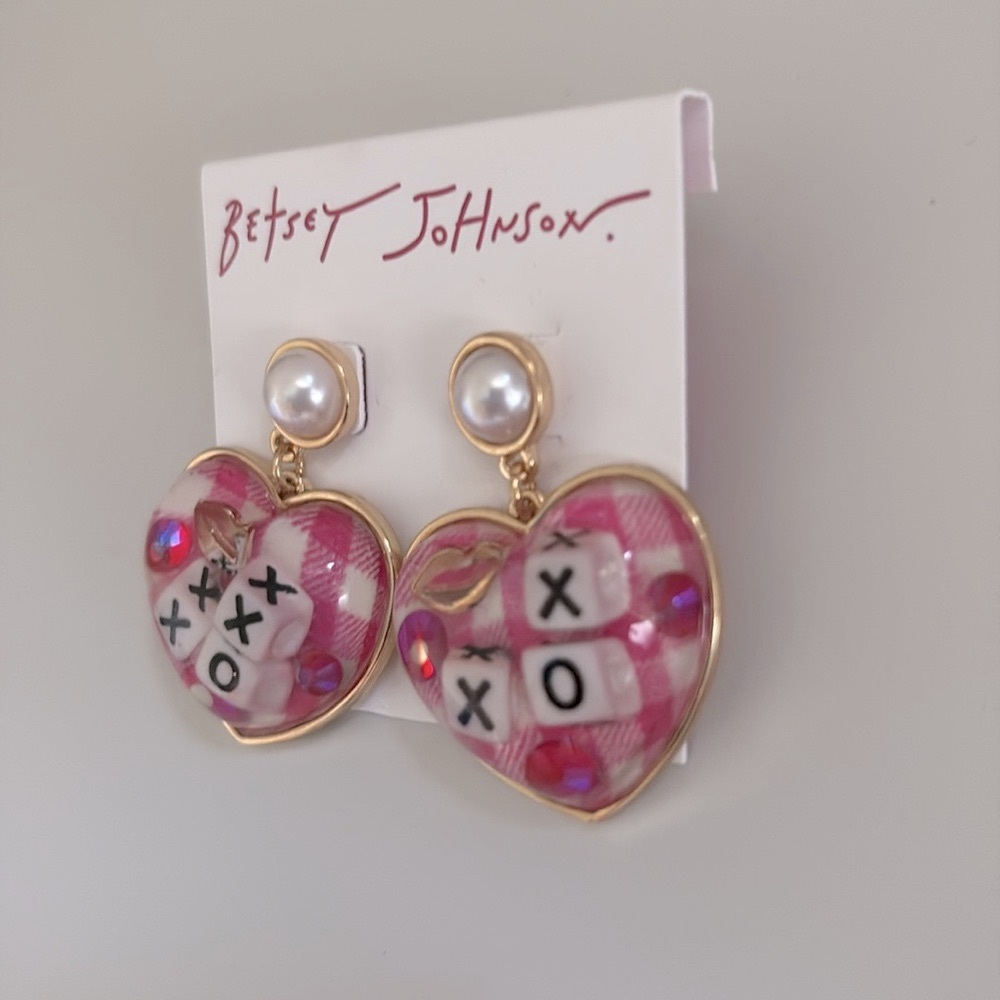 Lot of 2x NWT [Betsey Johnson] Heart Earrings & Ring Pop Keychain/Handbag Charm - Picture 9 of 16